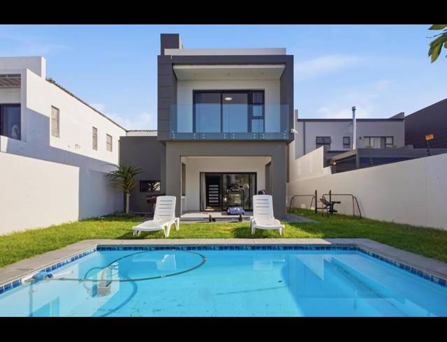 4 BEDROOM HOUSE FOR SALE IN SANDOWN